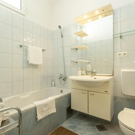 Boki 2 One Bedroom In Old Town With Balcony Appartamento *
