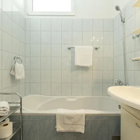 Boki 2 One Bedroom In Old Town With Balcony Appartamento