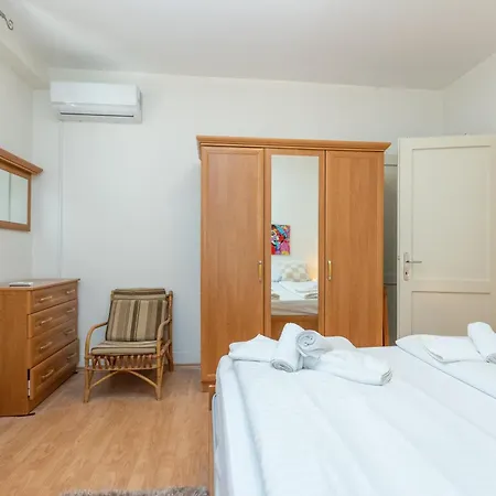 Boki 2 One Bedroom In Old Town With Balcony * Zara