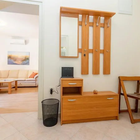 Boki 2 One Bedroom In Old Town With Balcony 아파트