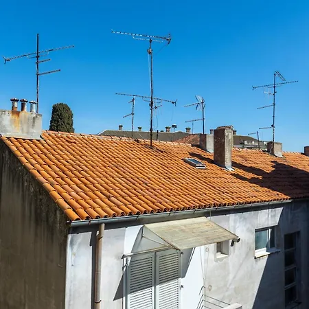 Boki 2 One Bedroom In Old Town Apartment *
