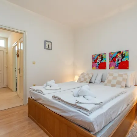 Boki 2 One Bedroom In Old Town