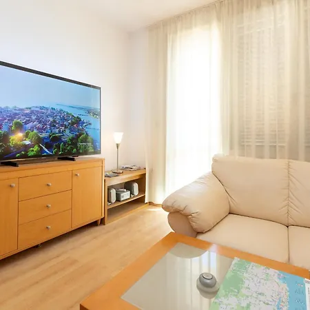 Boki 2 One Bedroom In Old Town Apartment *