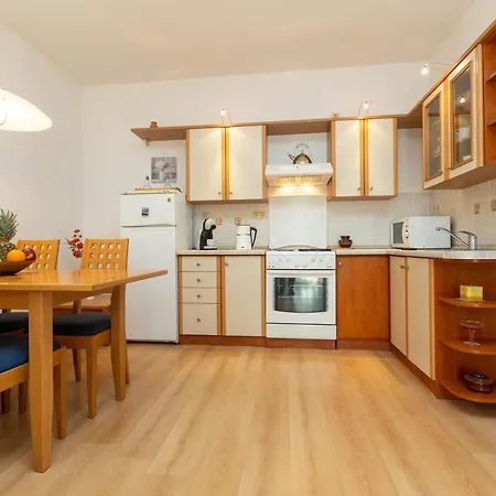 Boki 2 One Bedroom In Old Town With Balcony ザダル