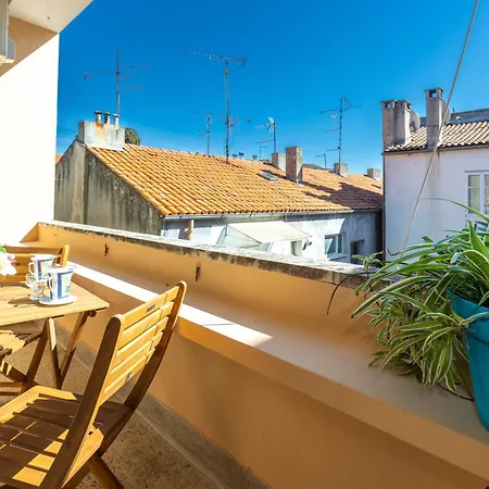 아파트 Boki 2 One Bedroom In Old Town With Balcony
