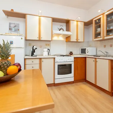 アパート Boki 2 One Bedroom In Old Town With Balcony *