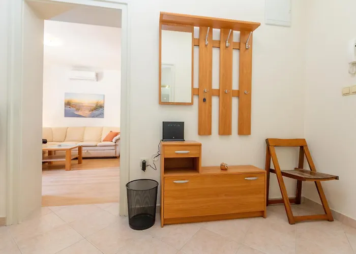 Boki 2 One Bedroom In Old Town With Balcony Apartmán