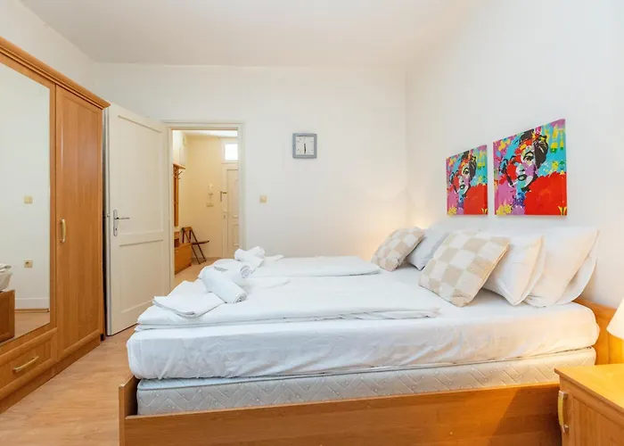 Апартаменты Boki 2 One Bedroom In Old Town With Balcony Задар