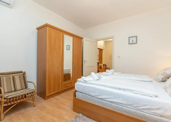 Boki 2 One Bedroom In Old Town With Balcony Zadar