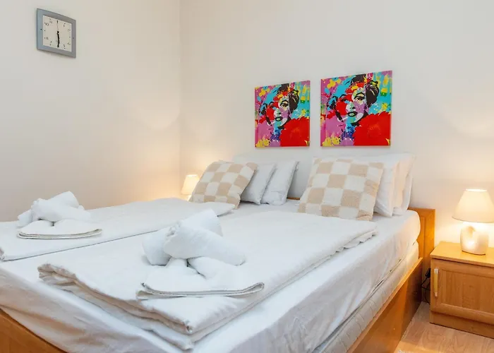 Boki 2 One Bedroom In Old Town With Balcony Апартаменты *