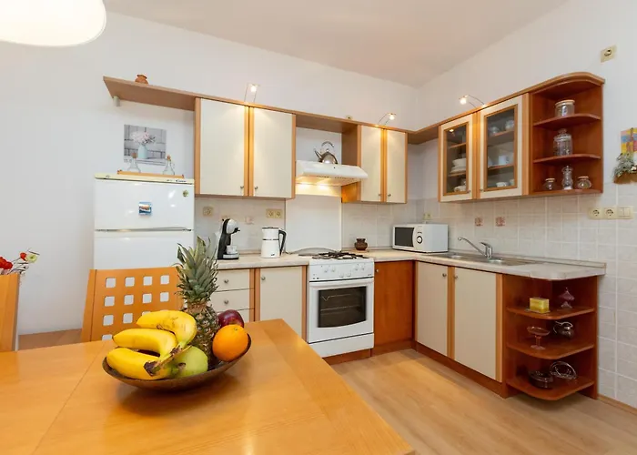 Boki 2 One Bedroom In Old Town With Balcony