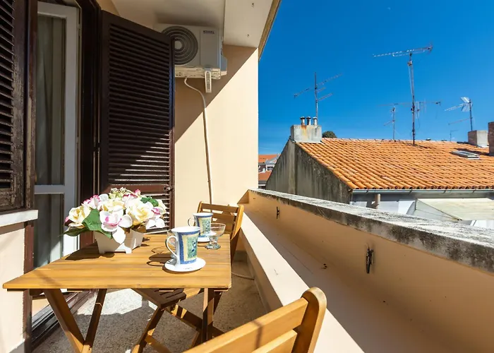 Boki 2 One Bedroom In Old Town With Balcony